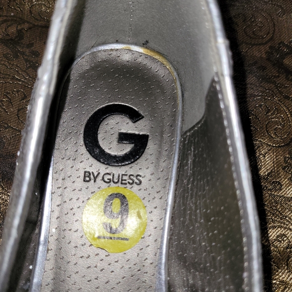 Guess flats women size US 9, Sparkle with Buckle - Picture 10 of 13